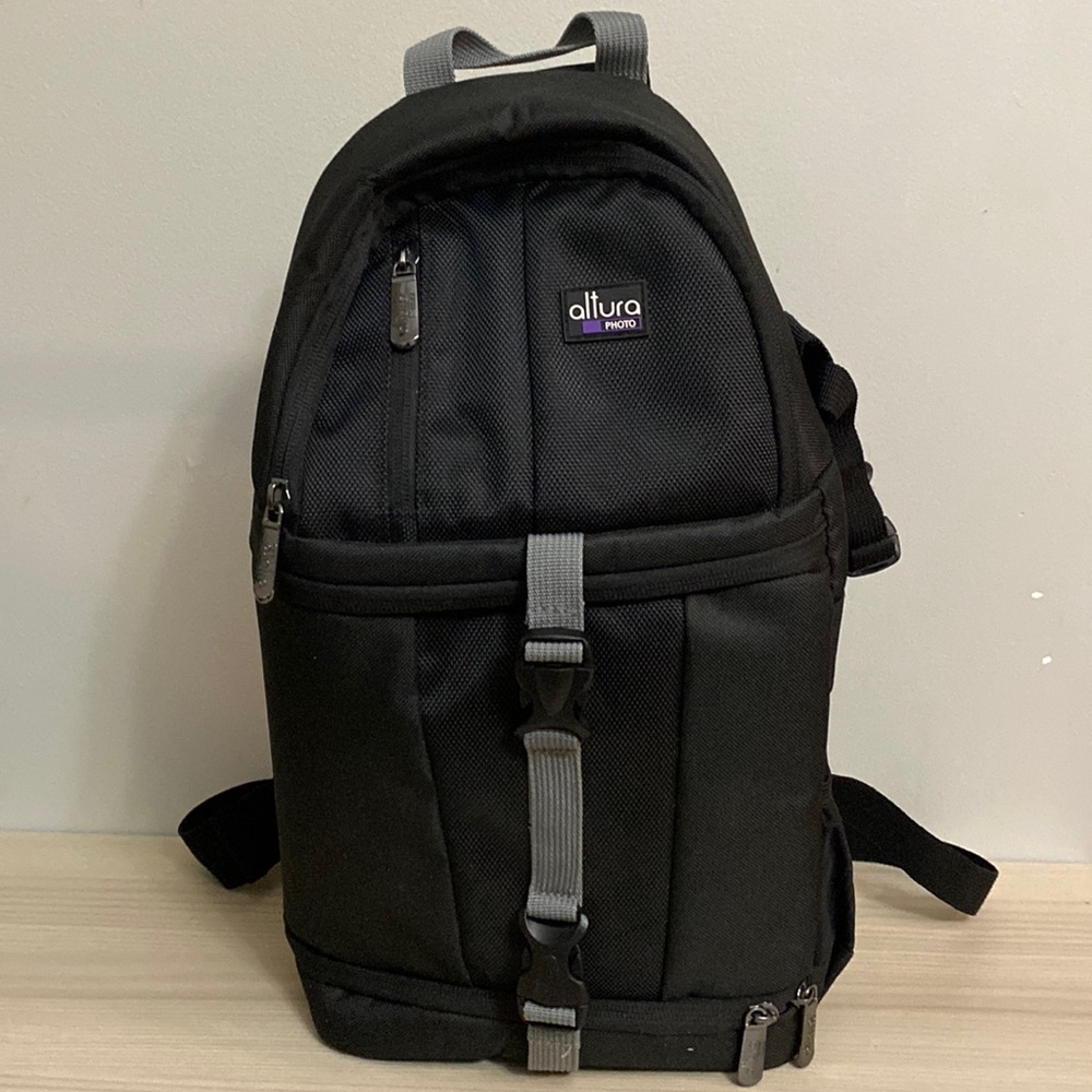 ALTURA Black photo DSLR camera sling bag case